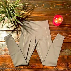 Used Curves N Combatboots Leggings w/ pockets Size small